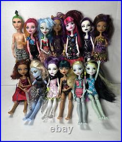 13 Monster High Dolls Lot Lagoona Frankie GiGi Spectra Clawdeen Ghoulia Cleo