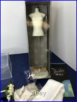 15 Franklin Mint Jackie O Kennedy Doll Vinyl Wedding Splendor & Gown Form #B
