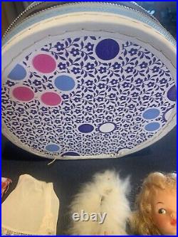 1960'S IDEAL BLONDE HIGH COLOR TAMMY Lot W Case For Clothes EUC
