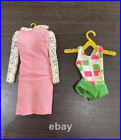 1960's Brunette Francie Barbie Doll Withcase & 9 Outfits Bendable Legs Original