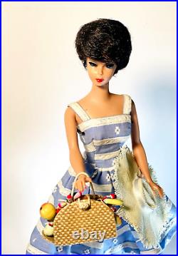 1961 BUBBLE CUT BARBIESHE IS PERFECT! In Original Mint Suburban Shopper Outfit