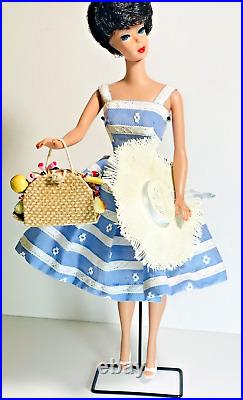 1961 BUBBLE CUT BARBIESHE IS PERFECT! In Original Mint Suburban Shopper Outfit