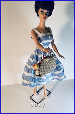 1961 BUBBLE CUT BARBIESHE IS PERFECT! In Original Mint Suburban Shopper Outfit