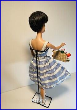 1961 BUBBLE CUT BARBIESHE IS PERFECT! In Original Mint Suburban Shopper Outfit