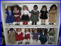 25th Anniversary Set of 12 Dolls American Girl Mini Doll Shelf Books Stands 2011