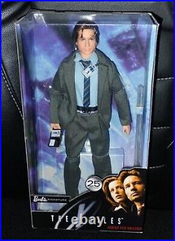 25th Anniversary The X-Files 2018 Fox Mulder NRFB David Duchovny Mattel