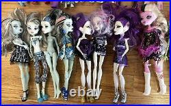 37 Mattel Monster High Lot Dolls + Clothes Shoes & Accessories