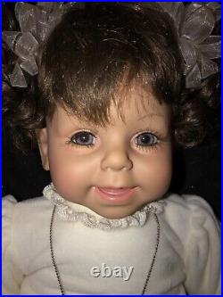 Adora Doll SUSIE 19 By Frank Yong LE 25/589 Necklace Vintage MINT