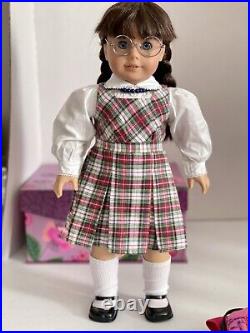 American Girl/PC Molly Tagged 1986 in Her PC 1997 School Dress with extras 10th An