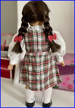 American Girl/PC Molly Tagged 1986 in Her PC 1997 School Dress with extras 10th An American Girl/PC Molly Tagged 1986 in Her PC 1997 School Dress with extras 10th An