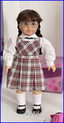 American Girl/PC Molly Tagged 1986 in Her PC 1997 School Dress with extras 10th An