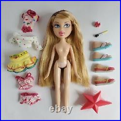 BRATZ Sweet Dreamz Siernna Doll MGA Skirt Shirt Comb Brush Sandals Shoes Pajamas