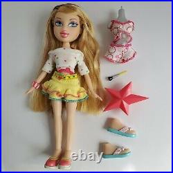 BRATZ Sweet Dreamz Siernna Doll MGA Skirt Shirt Comb Brush Sandals Shoes Pajamas