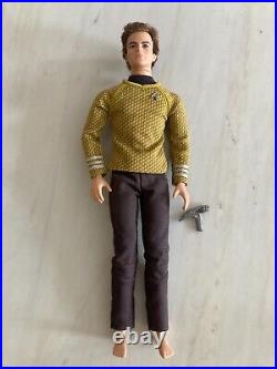 Barbie Star Trek Dolls 2008 Mattel N5503, Lot of 6 Dolls Uhura Spock Kirk Geordi