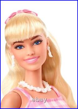 Barbie The Movie Collectible Doll Margot Robbie, bonus Hotwheels Convertible Car