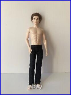 Barbie Twilight, 7 Dolls Incl Edward x2, Bella, Jacob, Alice, Jane, Victoria