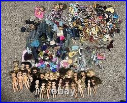 Bratz Huge Vintage MGA 2001 Lot Bratz Dolls Babiez Kidz Accessories Shoes Cases