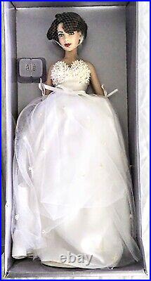 ELIZABETH TAYLOR FRANKLIN MINT DOLL White Dress Vinyl Portrait NIB