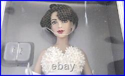 ELIZABETH TAYLOR FRANKLIN MINT DOLL White Dress Vinyl Portrait NIB