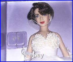 ELIZABETH TAYLOR FRANKLIN MINT DOLL White Dress Vinyl Portrait NIB