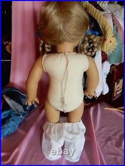 EXCEPTIONAL Pleasant Company Kirsten White BodyDoll withWardrobe MINT