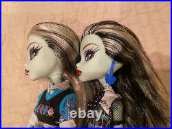 EXC Lot 2 1st Wave Elastics Monster High dolls Original 2008 Schools Out Frankie