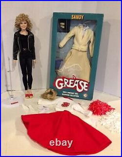 FRANKLIN MINT GREASE 16 SANDY DOLL LOT SET BLACK OUTFIT & Others, Switch Hair