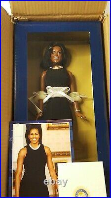 First Lady Michelle Obama 16 vinyl doll Franklin Mint new box very hard to find