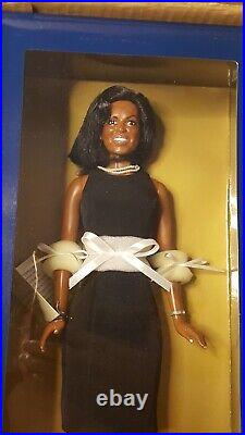 First Lady Michelle Obama 16 vinyl doll Franklin Mint new box very hard to find