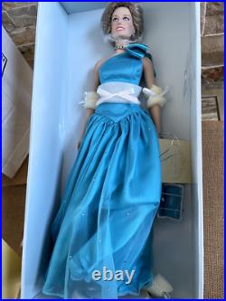 Franklin Mint 16Vinyl PRINCESS DIANA DOLL in Aquamarine Gown & Accessories NRFB