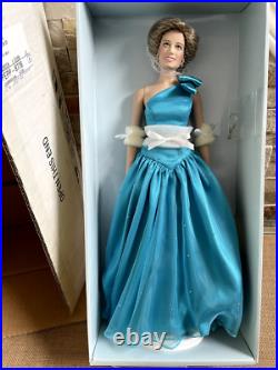 Franklin Mint 16Vinyl PRINCESS DIANA DOLL in Aquamarine Gown & Accessories NRFB