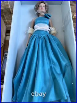 Franklin Mint 16Vinyl PRINCESS DIANA DOLL in Aquamarine Gown & Accessories NRFB