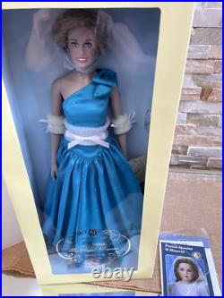 Franklin Mint 16Vinyl PRINCESS DIANA DOLL in Aquamarine Gown & Accessories NRFB