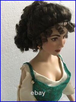 Franklin Mint 16 Vinyl Roman Empress JULIA Doll in Roman ENSEMBLE, SHOES, STAND
