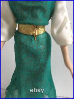 Franklin Mint 16 Vinyl Roman Empress JULIA Doll in Roman ENSEMBLE, SHOES, STAND