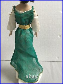 Franklin Mint 16 Vinyl Roman Empress JULIA Doll in Roman ENSEMBLE, SHOES, STAND