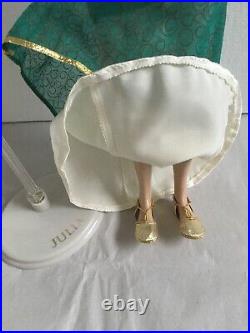 Franklin Mint 16 Vinyl Roman Empress JULIA Doll in Roman ENSEMBLE, SHOES, STAND
