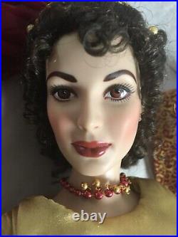 Franklin Mint 16 Vinyl Roman Empress JULIA Doll in Roman Gown ENSEMBLE