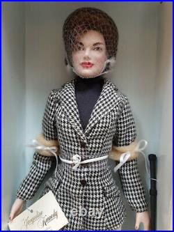 Franklin Mint 1999 Jacqueline Kennedy Equestrian 15 vinyl doll Rare, NRFB