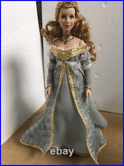 Franklin Mint CINDERELLA Jewel of the Renaissance 16 vinyl dressed in Gown DOLL