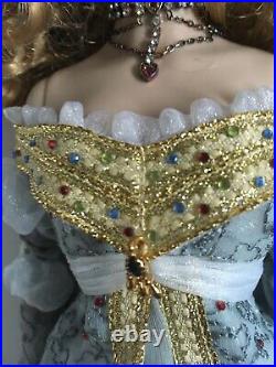 Franklin Mint CINDERELLA Jewel of the Renaissance 16 vinyl dressed in Gown DOLL