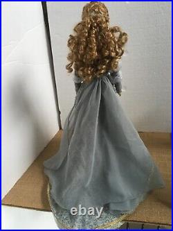 Franklin Mint CINDERELLA Jewel of the Renaissance 16 vinyl dressed in Gown DOLL