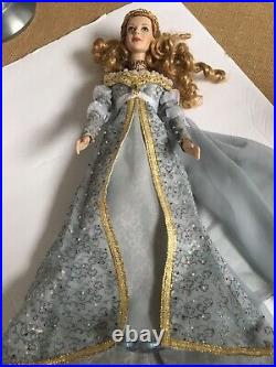 Franklin Mint CINDERELLA Jewel of the Renaissance 16 vinyl dressed in Gown DOLL
