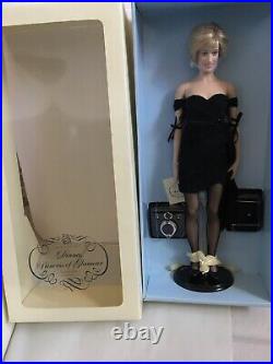 Franklin Mint Diana 16 Vinyl DOLL Princess of Glamor in Black Dress with Stand