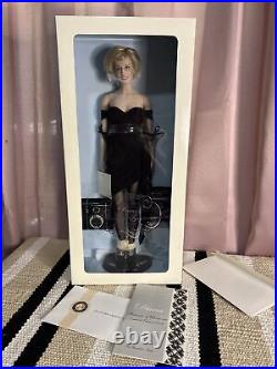 Franklin Mint Diana, Princess of Glamour Limited Edition Portrait Doll The Crown