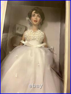 Franklin Mint Elizabeth Taylor Vinyl Portrait Doll New In Box withpublicity photo
