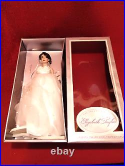 Franklin Mint Elizabeth Taylor Vinyl Portrait Doll with Box Stand Has Tag Read