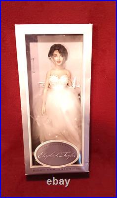 Franklin Mint Elizabeth Taylor Vinyl Portrait Doll with Box Stand Has Tag Read