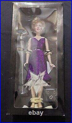 Franklin Mint Entertaining The Troops Marilyn Monroe Vinyl Doll