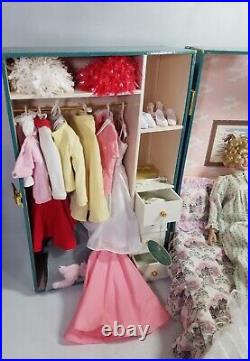 Franklin Mint Grease Sandy Doll with Bedroom Wardrobe Trunk and 7 Outfits